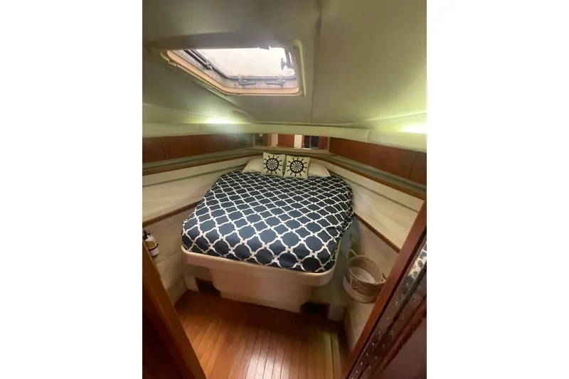 Slide: The Image of MASTER STATEROOM WITH QUEEN ISLAND BERTH & GREAT HEADROOM - 9