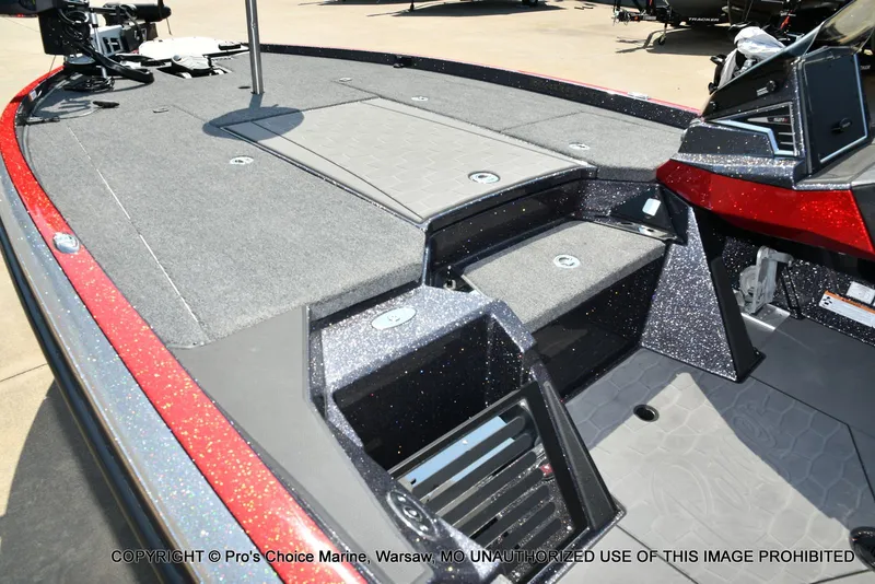 Slide: The Image of Ranger Z521R w/250Hp Pro-XS 2026 - 16