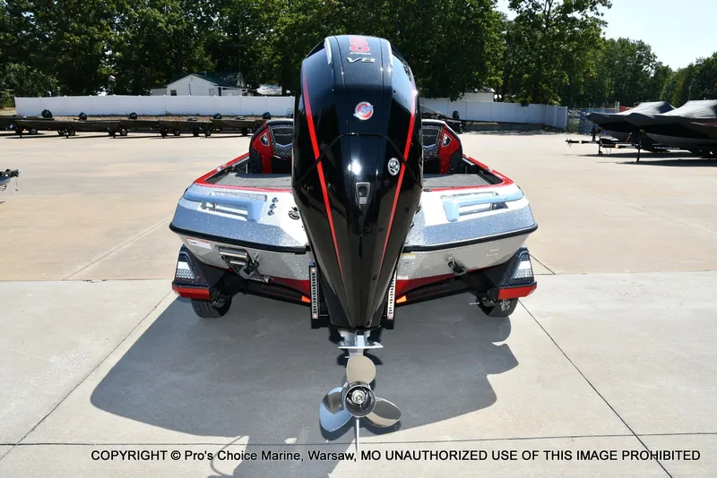 Slide: The Image of Ranger Z521R w/250Hp Pro-XS 2026 - 26