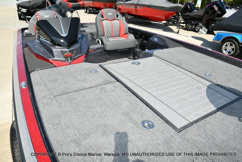 Slide: The Image of Ranger Z521R w/250Hp Pro-XS 2026 - 34