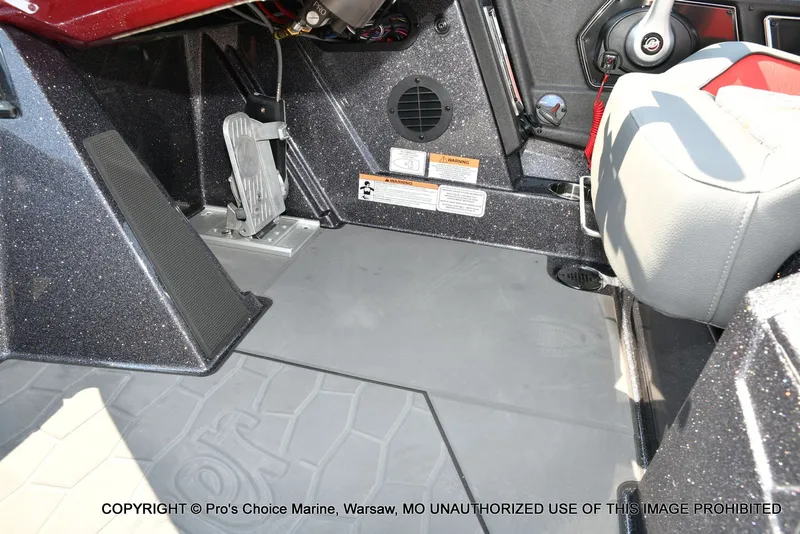 Slide: The Image of Ranger Z521R w/250Hp Pro-XS 2026 - 46