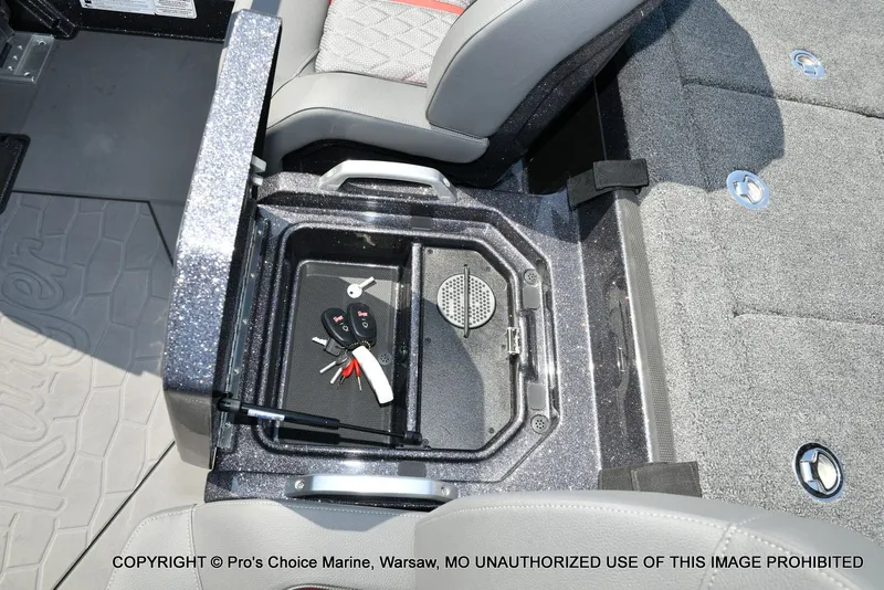 Slide: The Image of Ranger Z521R w/250Hp Pro-XS 2026 - 54