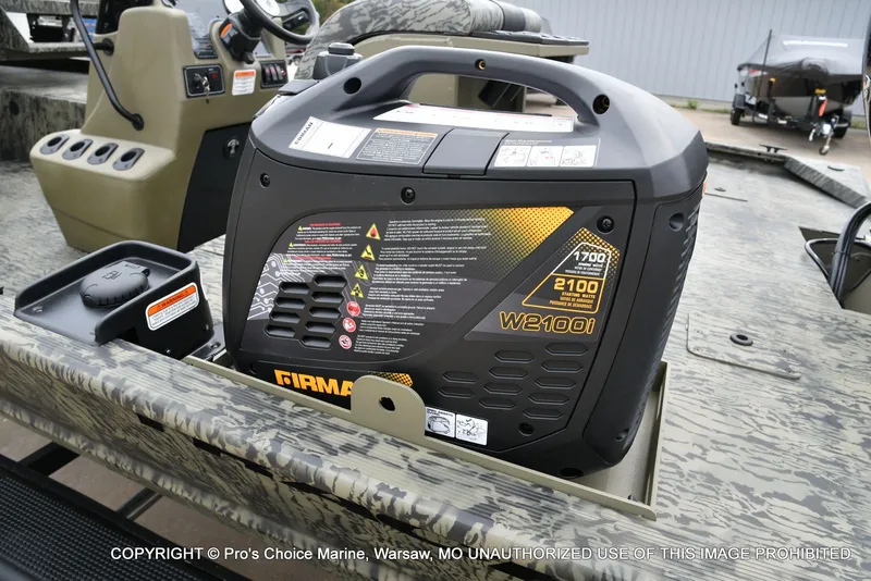 Slide: The Image of Tracker Grizzly 2072 CC Sportsman 2026 - 19