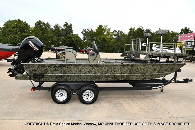 Slide: The Image of Tracker Grizzly 2072 CC Sportsman 2026 - 21