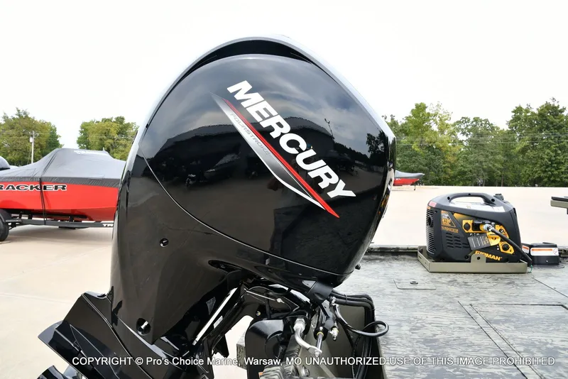 Slide: The Image of Tracker Grizzly 2072 CC Sportsman 2026 - 22