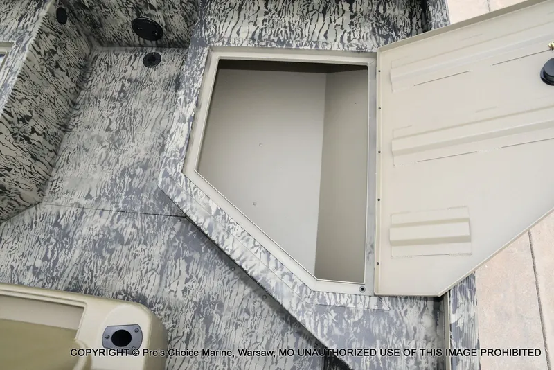 Slide: The Image of Tracker Grizzly 2072 CC Sportsman 2026 - 44