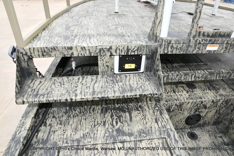 Slide: The Image of Tracker Grizzly 2072 CC Sportsman 2026 - 48