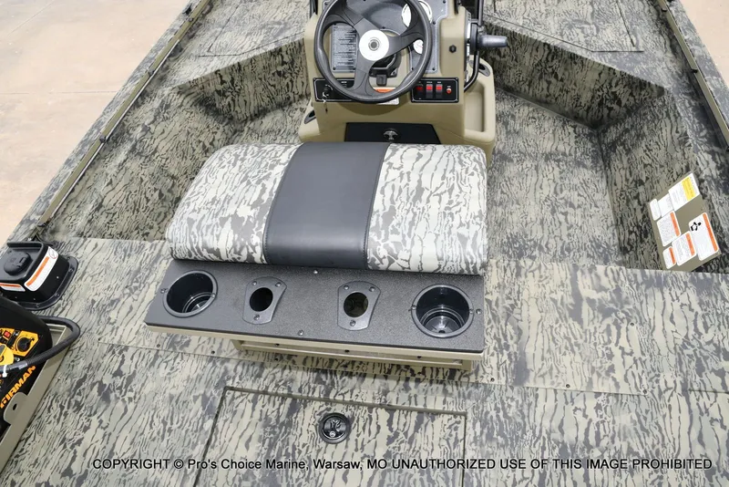 Slide: The Image of Tracker Grizzly 2072 CC Sportsman 2026 - 61