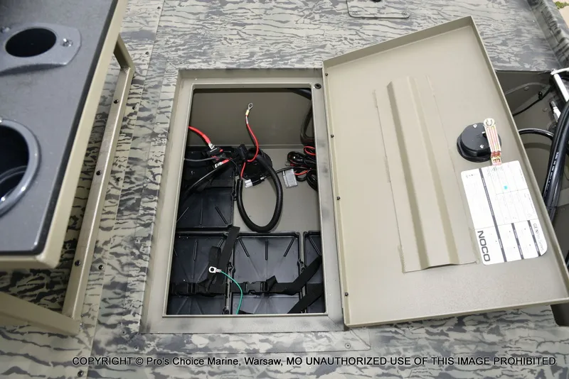 Slide: The Image of Tracker Grizzly 2072 CC Sportsman 2026 - 63