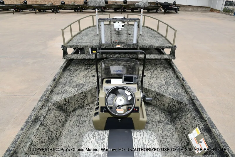 Slide: The Image of Tracker Grizzly 2072 CC Sportsman 2026 - 8