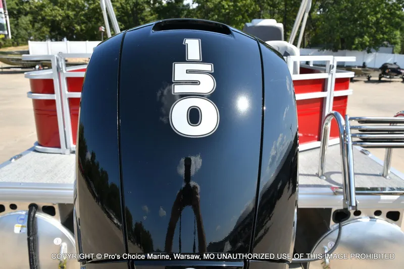 Slide: The Image of Sun Tracker FISHIN' BARGE 22 DLX w/150HP Mercury 4 Stroke 2026 - 11