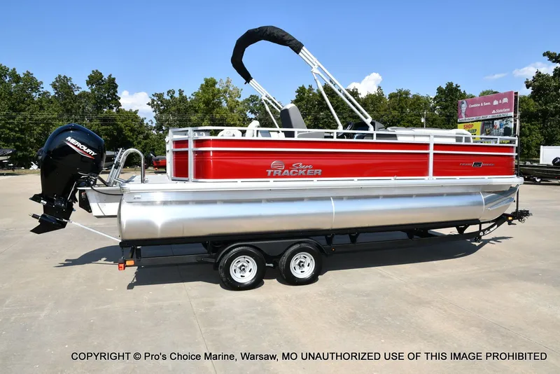 Slide: The Image of Sun Tracker FISHIN' BARGE 22 DLX w/150HP Mercury 4 Stroke 2026 - 19