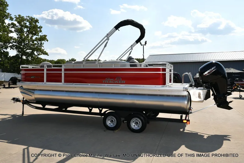 Slide: The Image of Sun Tracker FISHIN' BARGE 22 DLX w/150HP Mercury 4 Stroke 2026 - 23