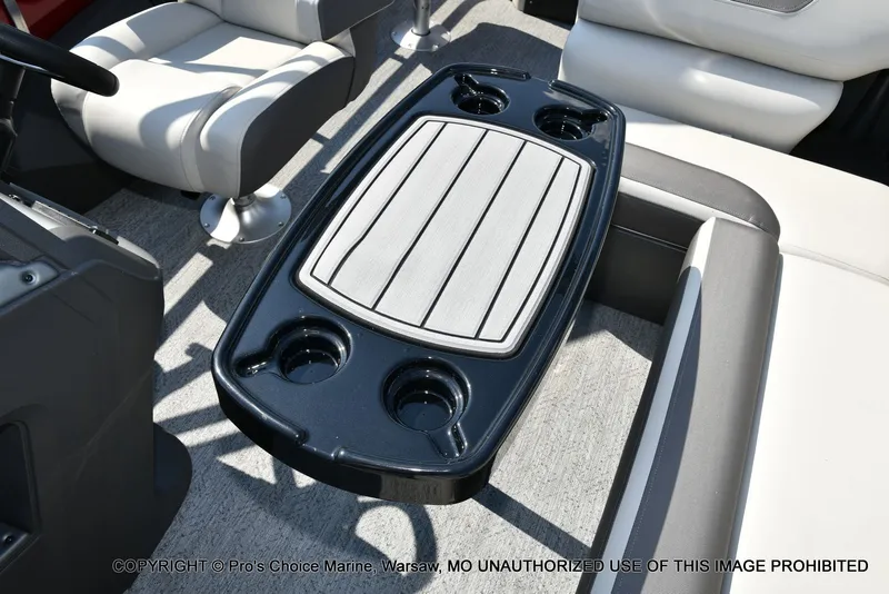 Slide: The Image of Sun Tracker FISHIN' BARGE 22 DLX w/150HP Mercury 4 Stroke 2026 - 44