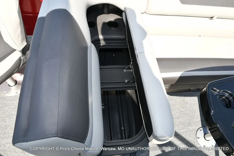 Slide: The Image of Sun Tracker FISHIN' BARGE 22 DLX w/150HP Mercury 4 Stroke 2026 - 70