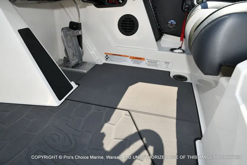 Slide: The Image of Ranger Z521 2026 - 44