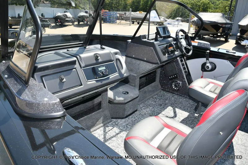 Slide: The Image of Ranger VX1888 w/225HP Pro-XS 2026 - 10