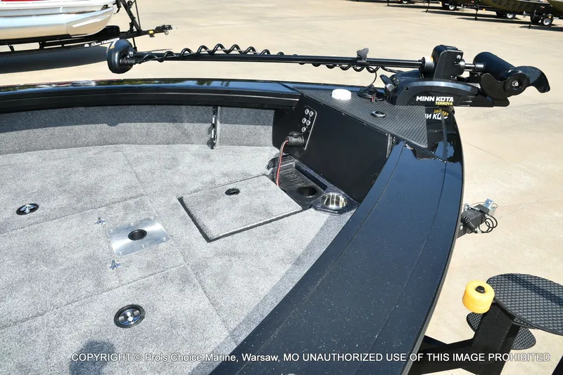 Slide: The Image of Ranger VX1888 w/225HP Pro-XS 2026 - 13