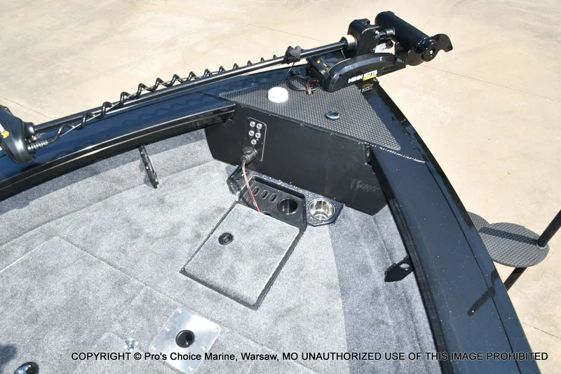 Slide: The Image of Ranger VX1888 w/225HP Pro-XS 2026 - 15