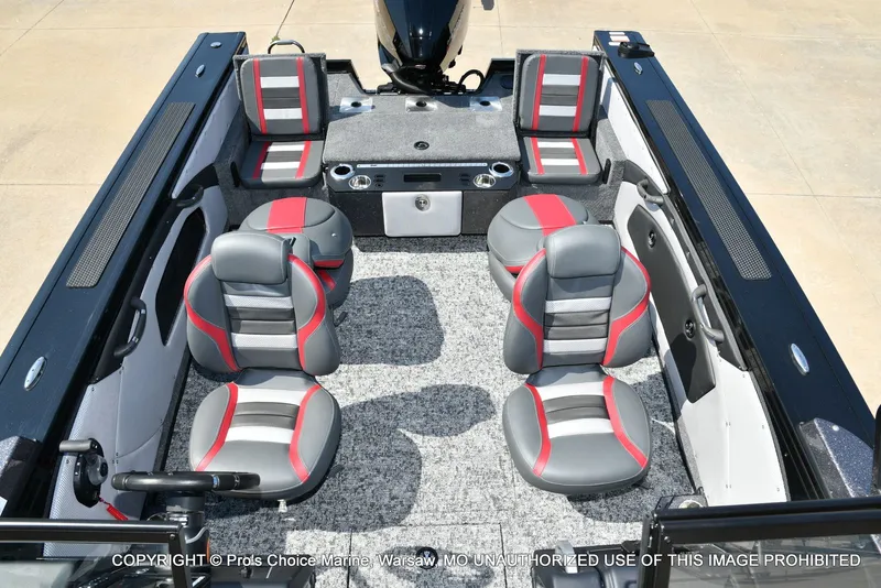 Slide: The Image of Ranger VX1888 w/225HP Pro-XS 2026 - 16