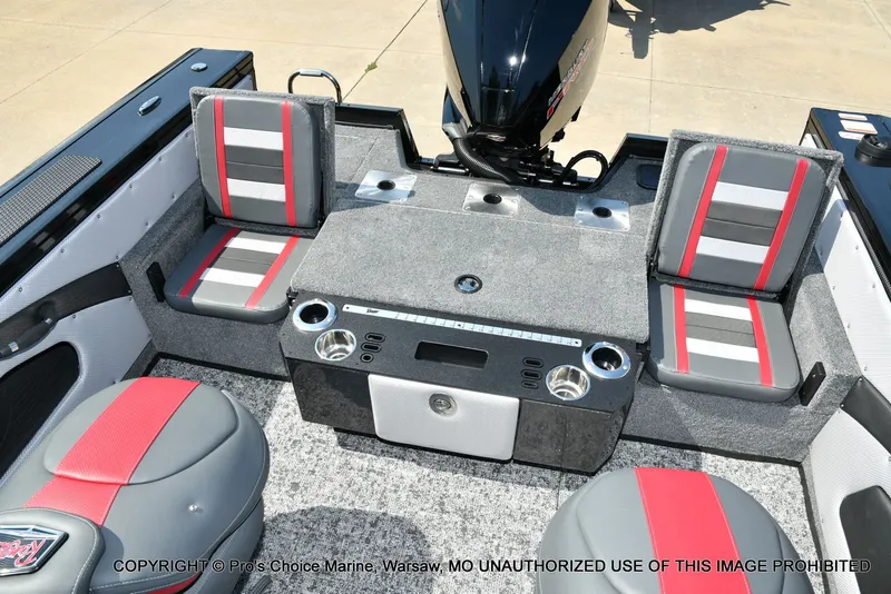 Slide: The Image of Ranger VX1888 w/225HP Pro-XS 2026 - 17