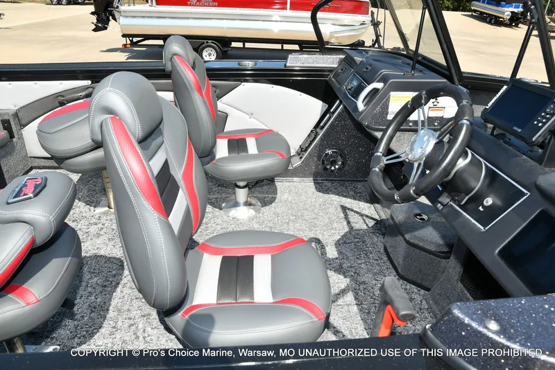 Slide: The Image of Ranger VX1888 w/225HP Pro-XS 2026 - 30