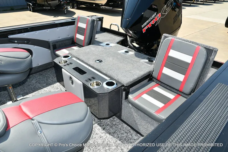 Slide: The Image of Ranger VX1888 w/225HP Pro-XS 2026 - 32