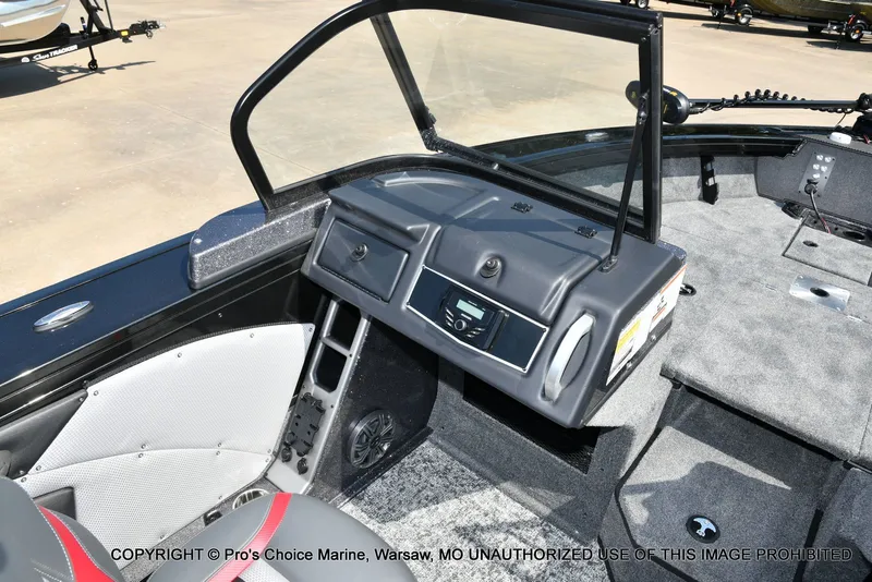 Slide: The Image of Ranger VX1888 w/225HP Pro-XS 2026 - 39