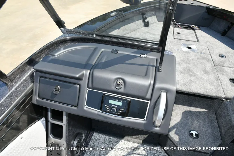 Slide: The Image of Ranger VX1888 w/225HP Pro-XS 2026 - 40