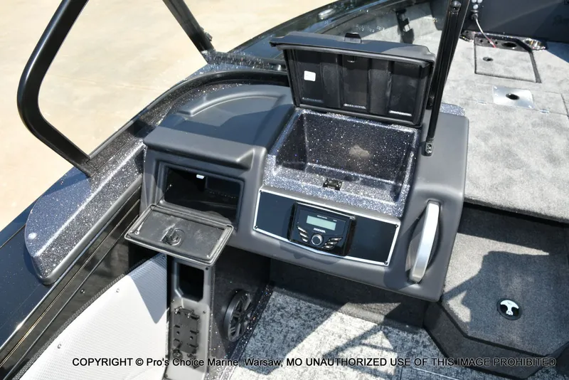 Slide: The Image of Ranger VX1888 w/225HP Pro-XS 2026 - 42