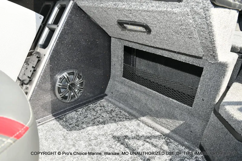 Slide: The Image of Ranger VX1888 w/225HP Pro-XS 2026 - 46