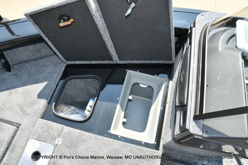 Slide: The Image of Ranger VX1888 w/225HP Pro-XS 2026 - 54