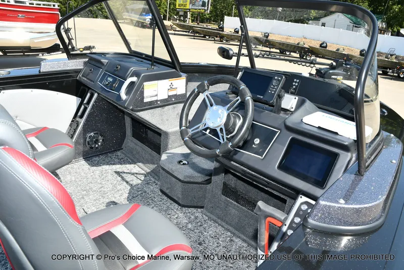 Slide: The Image of Ranger VX1888 w/225HP Pro-XS 2026 - 8