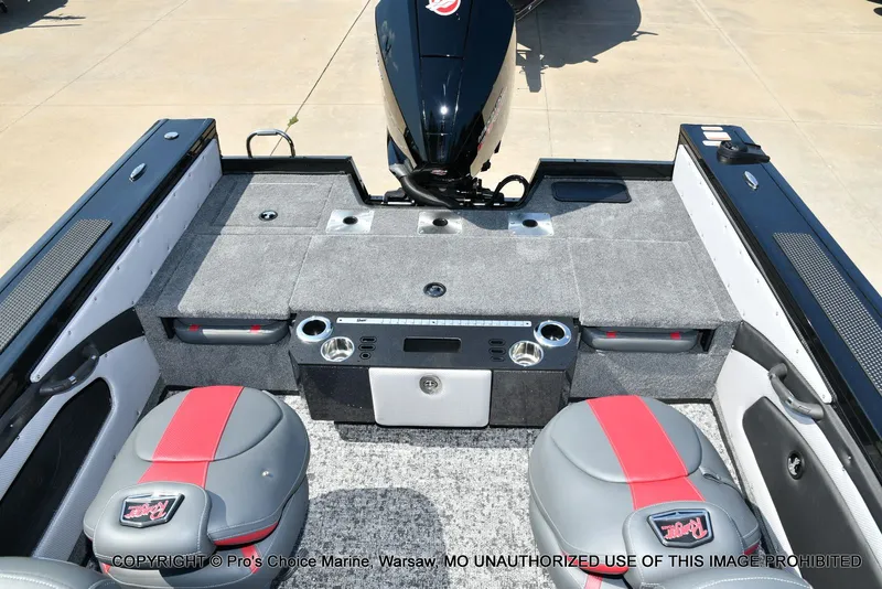 Slide: The Image of Ranger VX1888 w/225HP Pro-XS 2026 - 81