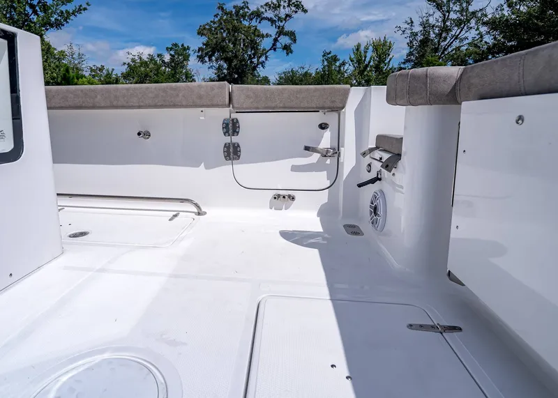 Slide: The Image of Sea Hunt Gamefish 30 Coffin Box 2026 - 12