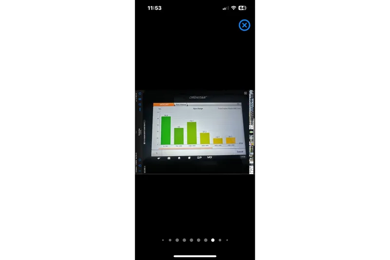 Slide: The Image of Close-up of a 2011 SUNTRACKER PARTY BARGE 22 REGENCY EDITION engine label. - 9