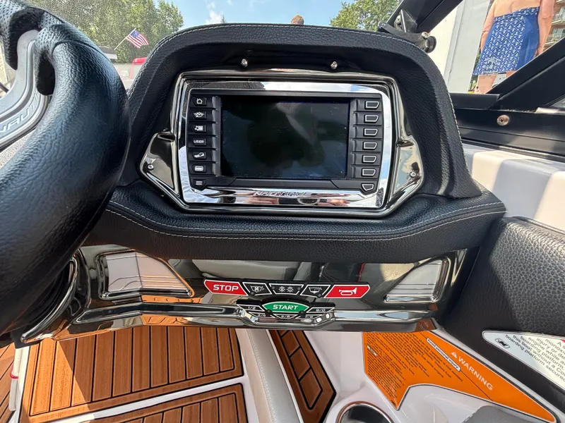 Slide: The Image of Nautique Super Air Nautique G25 2013 - 618