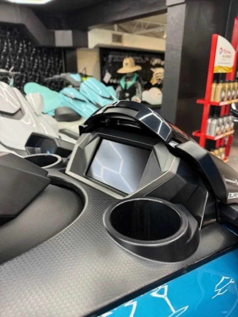 Slide: The Image of Yamaha FX Cruiser SVHO® 2026 - 9