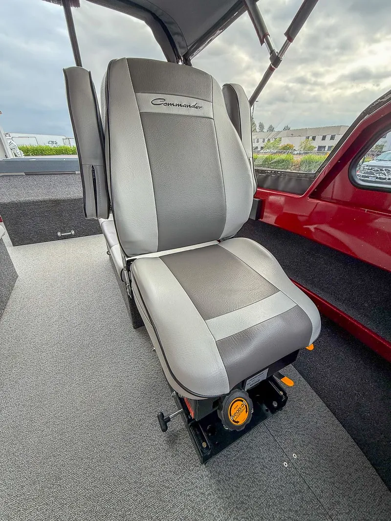 Slide: The Image of North River 21 Commander 2005 - 14