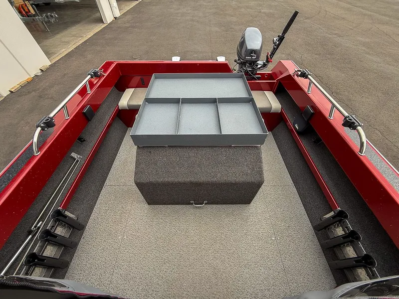 Slide: The Image of North River 21 Commander 2005 - 16