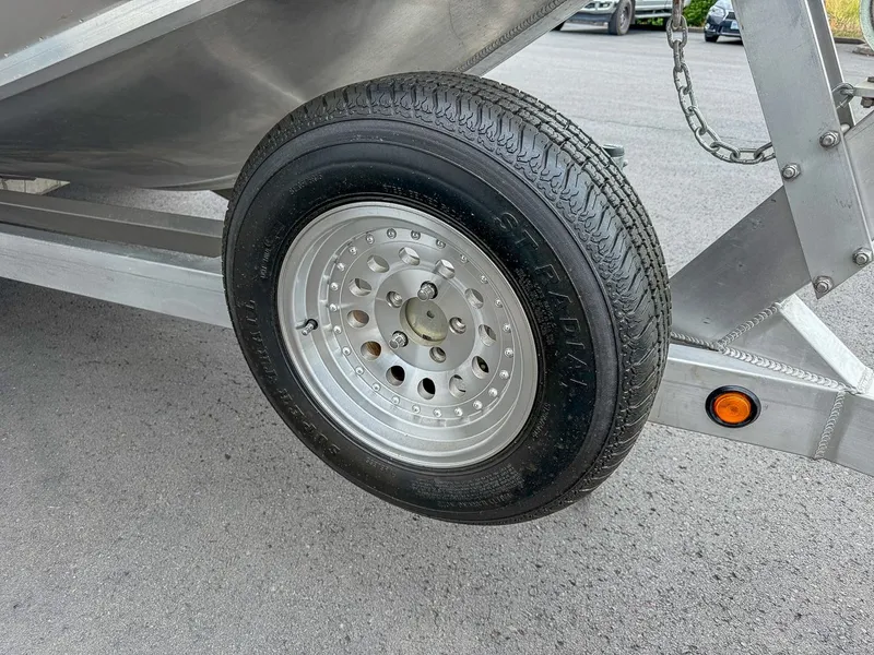 Slide: The Image of North River 21 Commander 2005 - 18