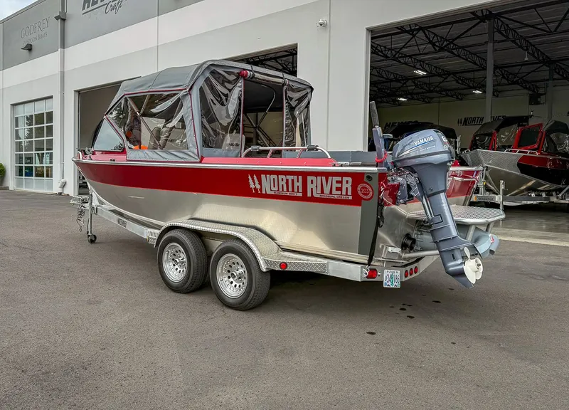 Slide: The Image of North River 21 Commander 2005 - 3