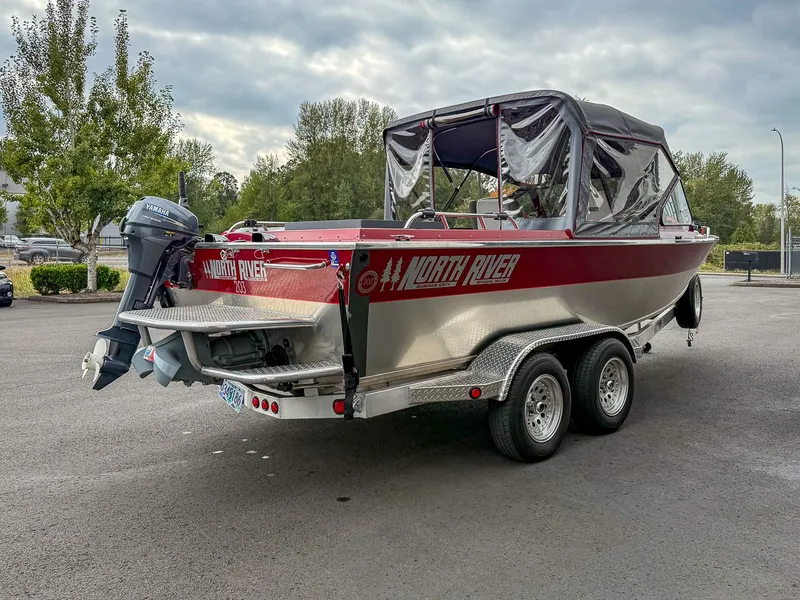 Slide: The Image of North River 21 Commander 2005 - 5