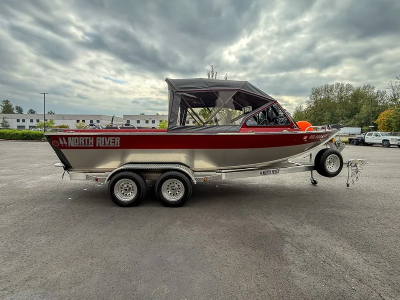 Slide: The Image of North River 21 Commander 2005 - 6