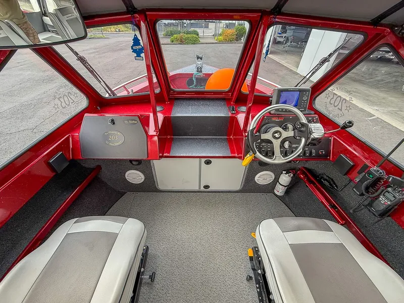 Slide: The Image of North River 21 Commander 2005 - 8