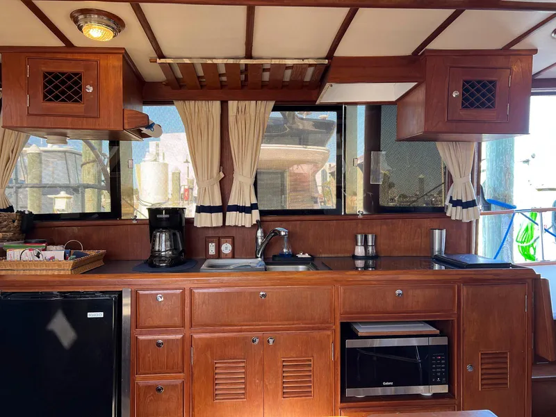 Slide: The Image of Lindmark 39 Trawler 1983 - 58