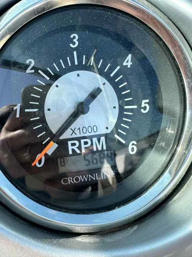 Slide: The Image of Crownline Boats 240 EX 2006 - 10