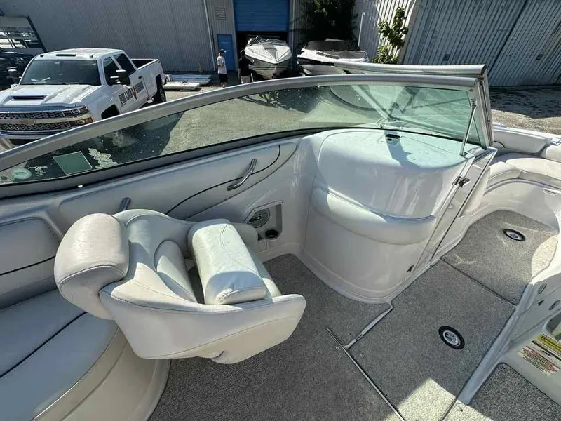 Slide: The Image of Crownline Boats 240 EX 2006 - 12