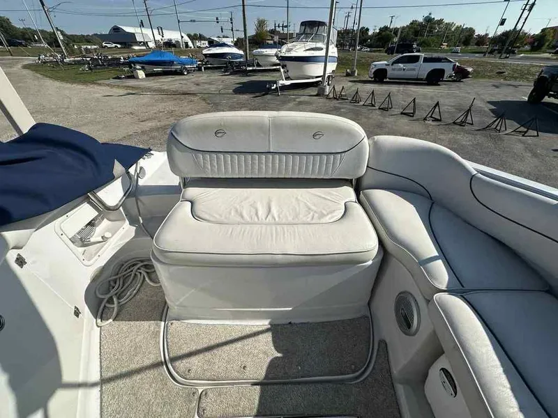 Slide: The Image of Crownline Boats 240 EX 2006 - 16