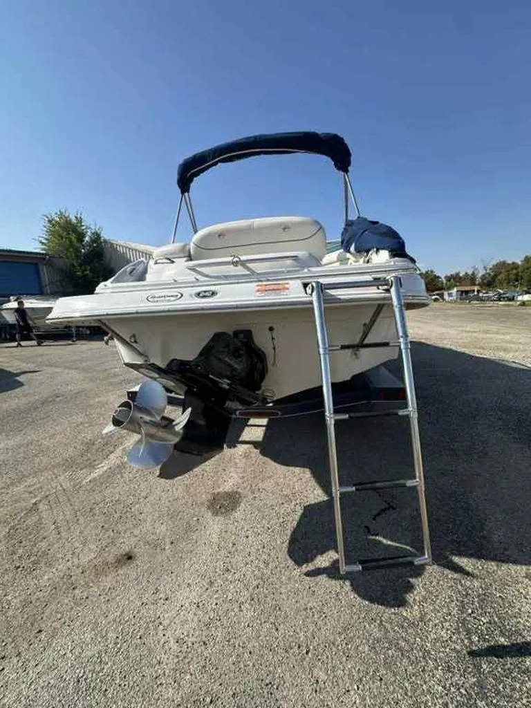 Slide: The Image of Crownline Boats 240 EX 2006 - 20